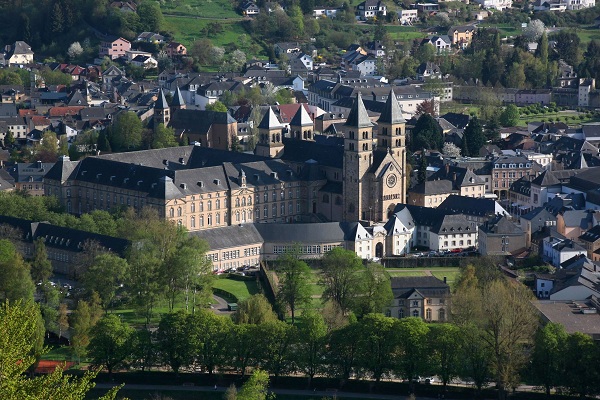 Аббатство Эхтернах находиться в Люксембурге