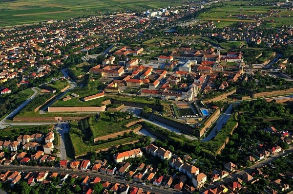 Город Альба Юлия находиться в Румынии