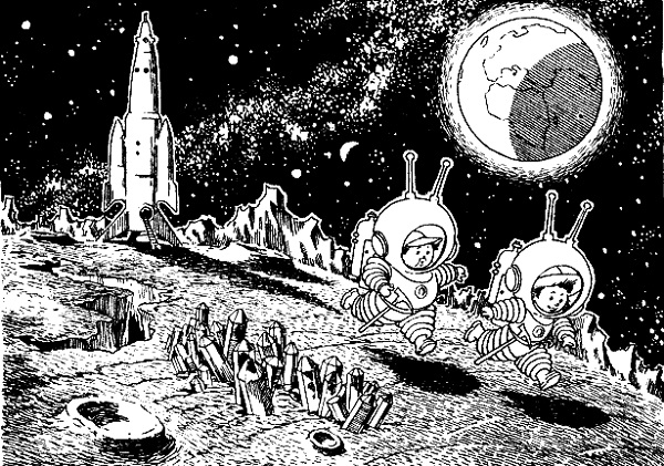 Черно-белое фото. Двое коротышек бегут по Луне в скафандрах, позади, которых стоит ракета и видна планета Земля.