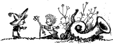 Черно-белое фото, коротышки с музыкальными инструментами на улице
