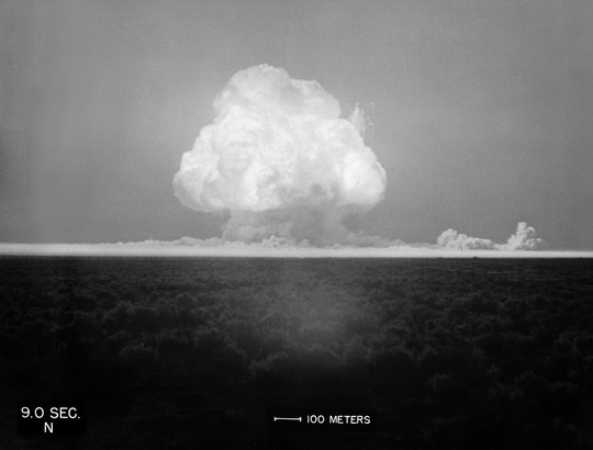 Взрыв атомной бомбы 9 секунд